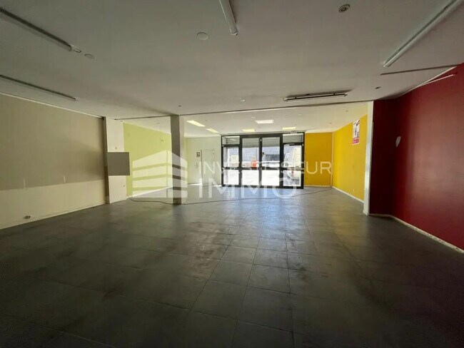Plus de détails pour Local commercial à vendre