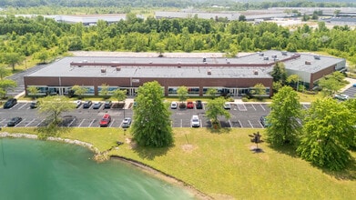 8020 Tyler Blvd, Mentor, OH à louer Photo de l’immeuble– Image 1 sur 11