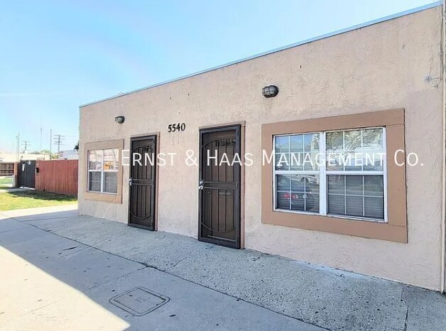 5540 Atlantic Ave, Long Beach, CA à louer - Photo de l’immeuble – Image 2 sur 16