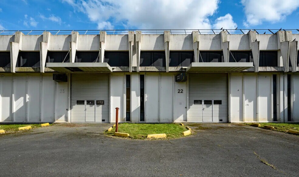 Industriel/Logistique dans Évry-Courcouronnes à louer - Photo de l’immeuble – Image 2 sur 11