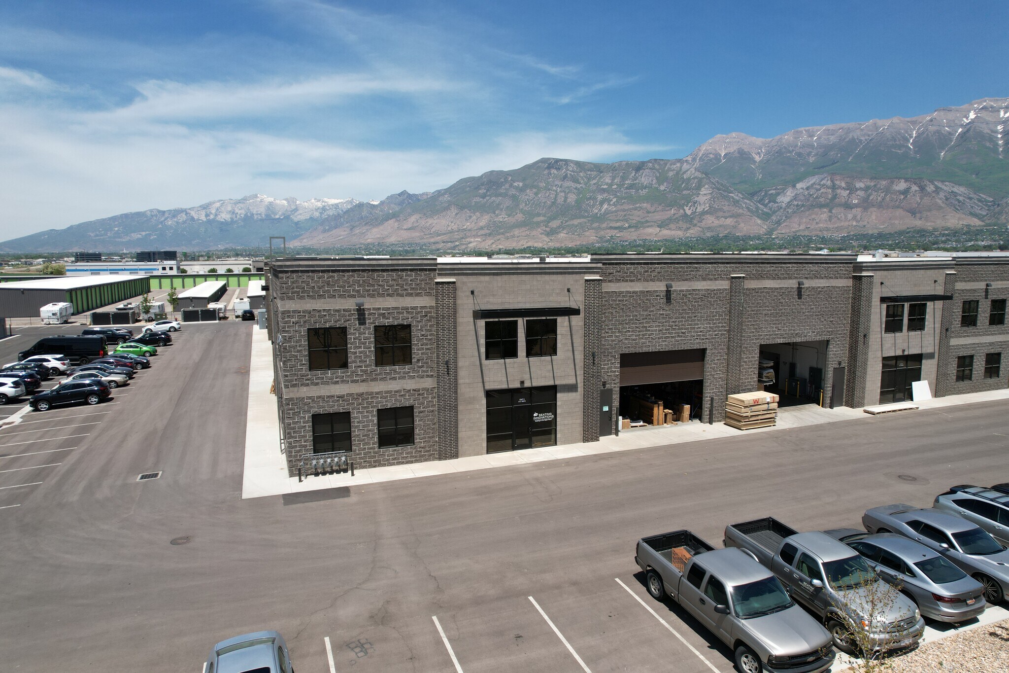32 S 1800 W, Lindon, UT à louer Photo de l’immeuble– Image 1 sur 14