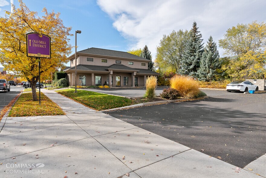 125 NW Wall St, Bend, OR à louer - Photo de l’immeuble – Image 2 sur 20