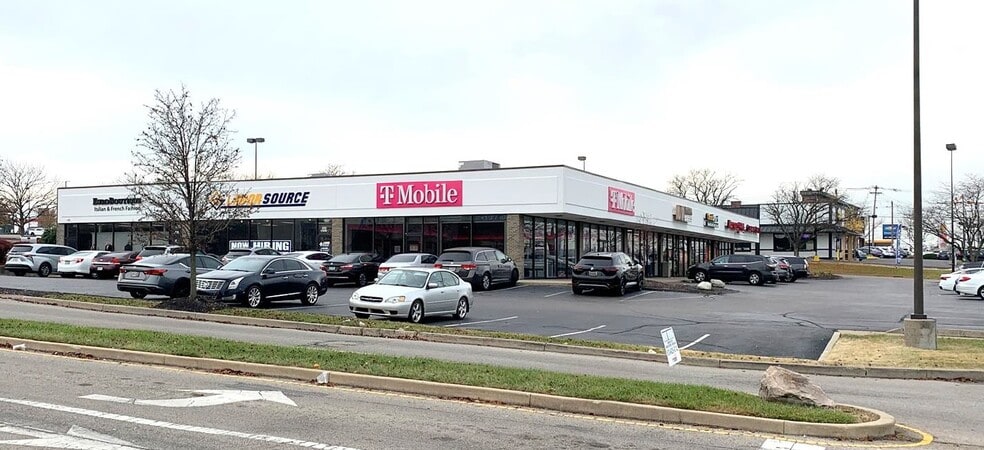 125-139 E Kemper Rd, Cincinnati, OH à louer - Photo principale – Image 2 sur 8