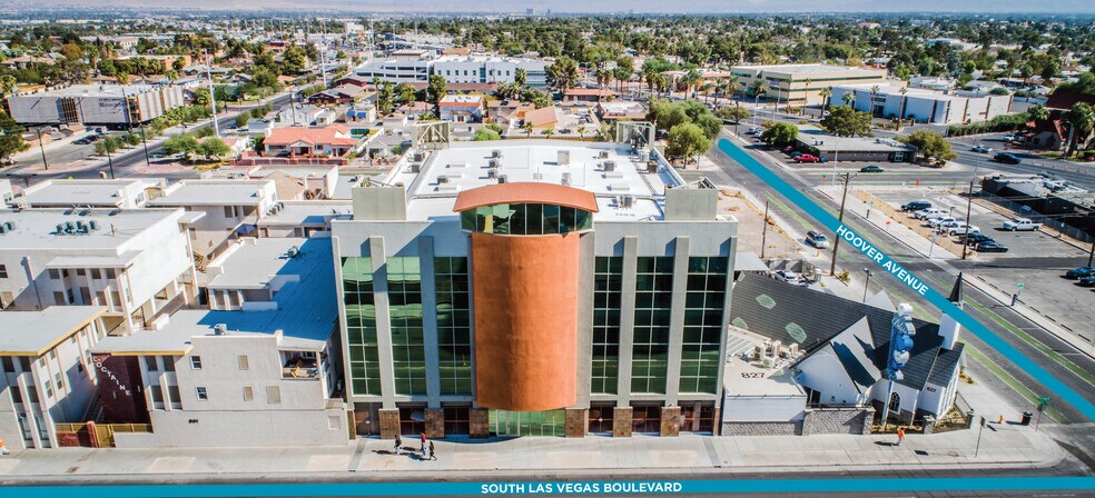 823 S Las Vegas Blvd, Las Vegas, NV à louer - Photo de l’immeuble – Image 2 sur 5