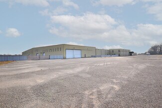 Plus de détails pour 10231 Sugar Creek Rd, Benton, IL - Industriel/Logistique à vendre
