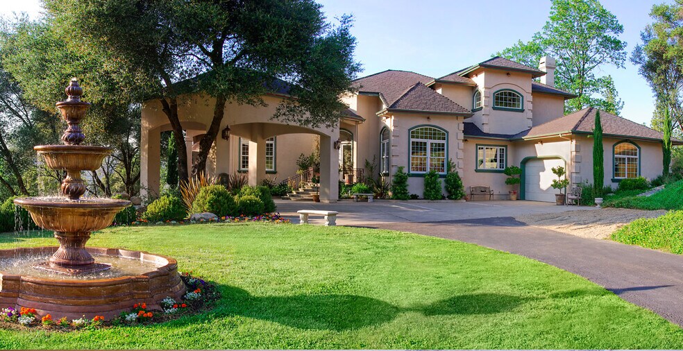 581 Cold Springs Rd, Placerville, CA à vendre - Photo principale – Image 1 sur 17
