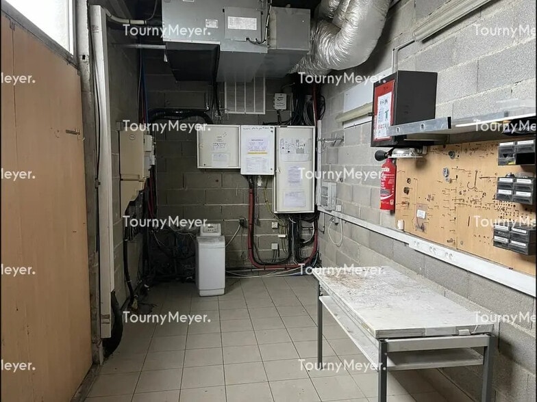 Local d’activités dans Vendargues à louer - Photo de l’immeuble – Image 3 sur 8