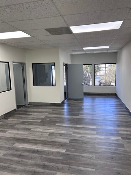 2325 Skyway Dr, Santa Maria, CA à louer - Photo de l’immeuble – Image 2 sur 7