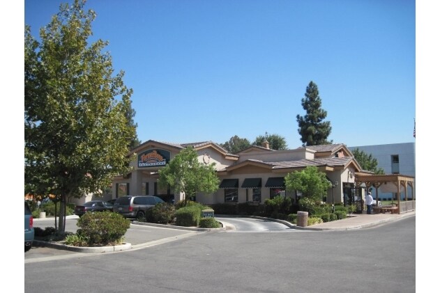 5544 California Ave, Bakersfield, CA à vendre - Photo de l’immeuble – Image 2 sur 2