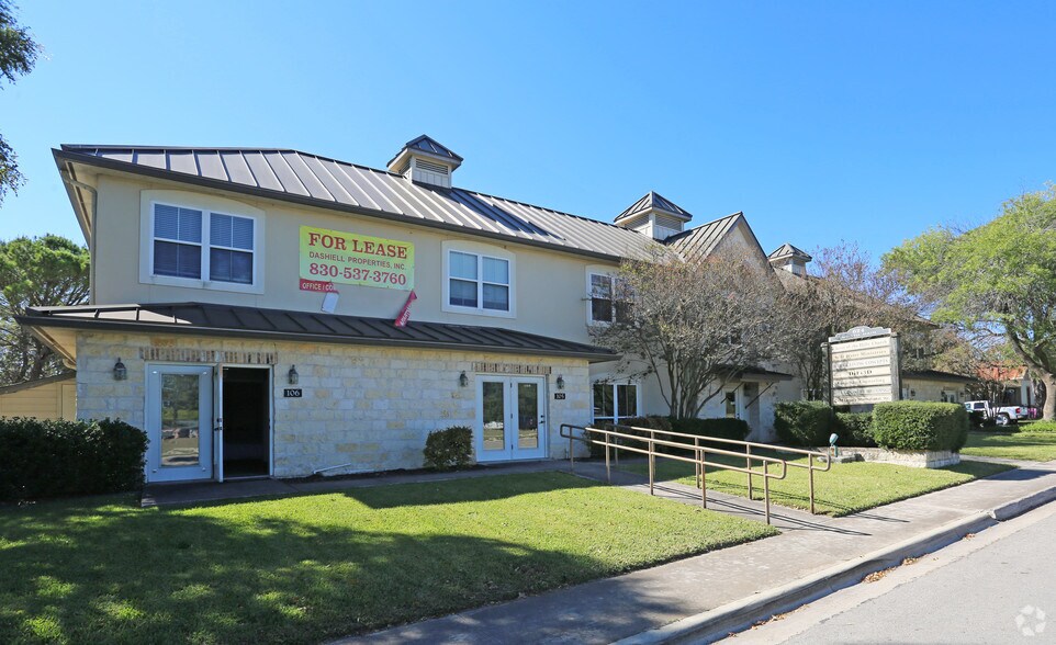 624 N Main St, Boerne, TX à vendre - Photo principale – Image 1 sur 9