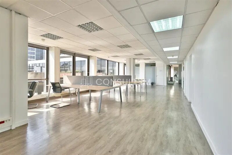 Bureau dans Saint-Cloud à louer - Photo intérieure – Image 1 sur 7