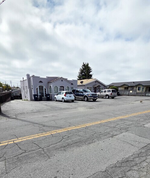 5 Roache Rd, Freedom, CA à vendre - Photo de l’immeuble – Image 2 sur 3