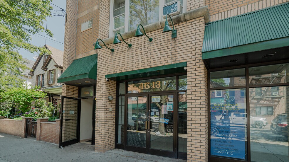 46-13 104th St, Corona, NY à vendre - Photo de l’immeuble – Image 3 sur 33