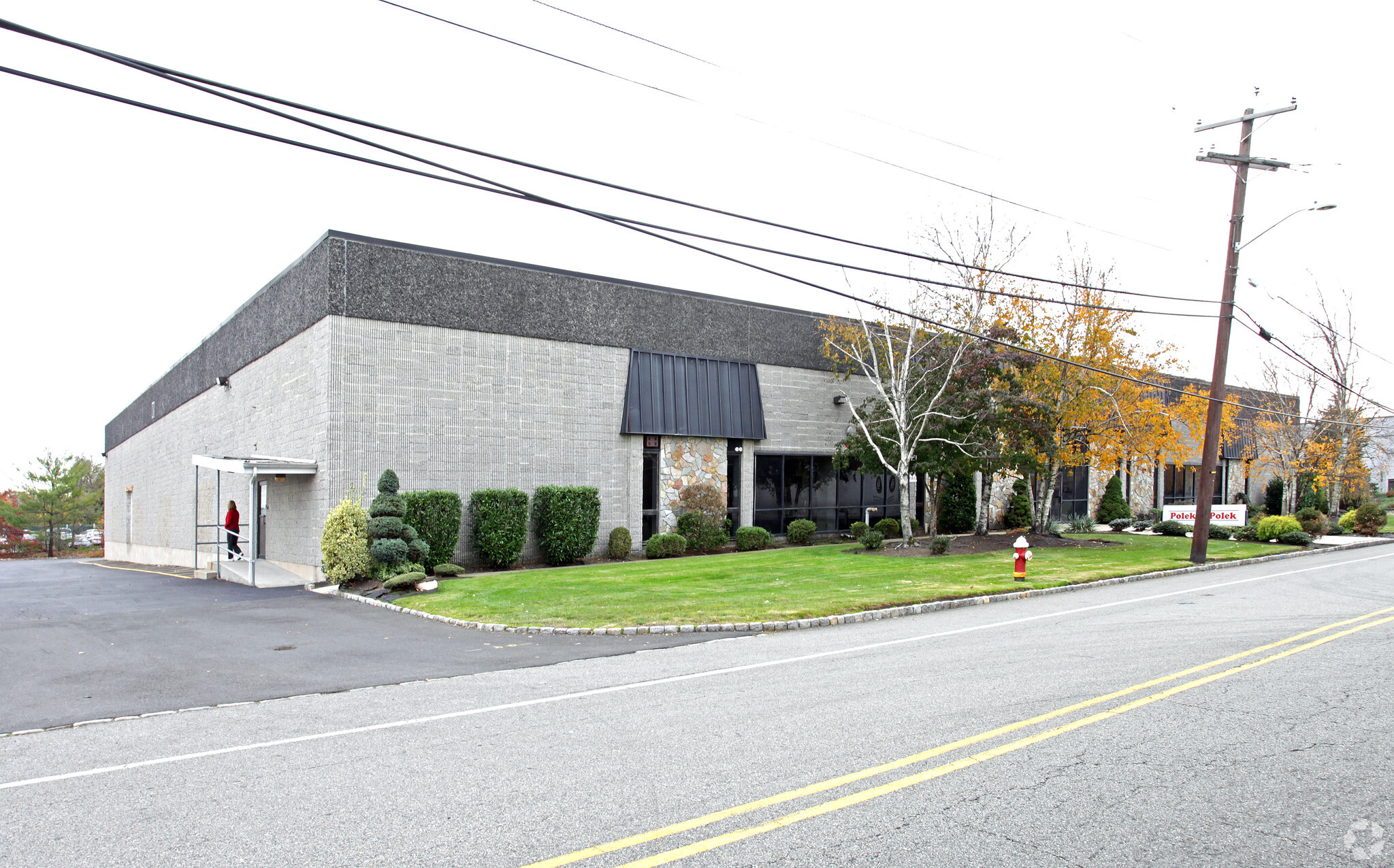 17 Madison Rd, Fairfield, NJ à louer Photo de l’immeuble– Image 1 sur 10