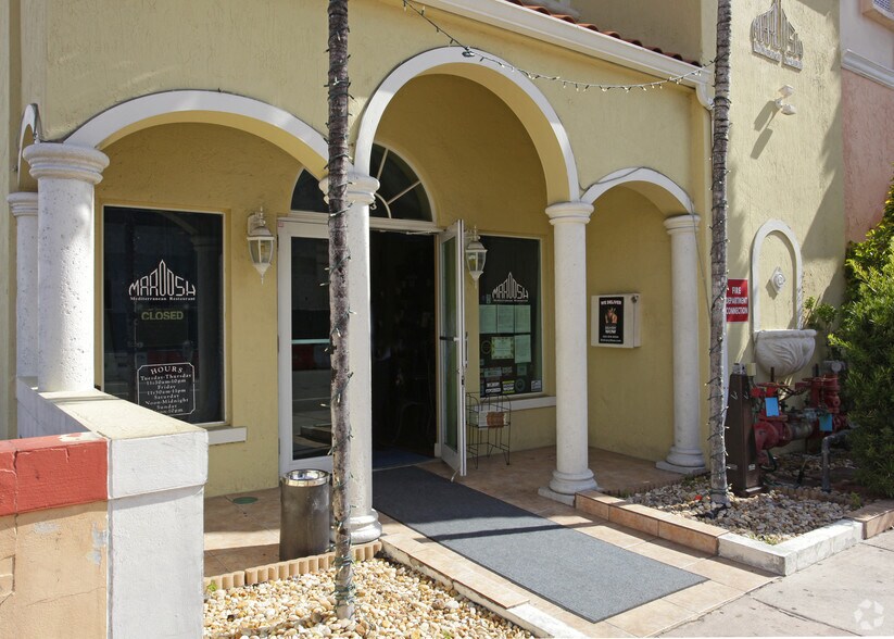 223 Valencia Ave, Coral Gables, FL à vendre - Photo de l’immeuble – Image 2 sur 44