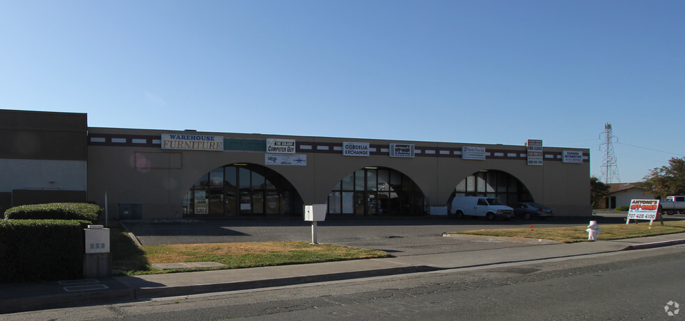 4735 Central Way, Fairfield, CA à louer - Photo de l’immeuble – Image 1 sur 2