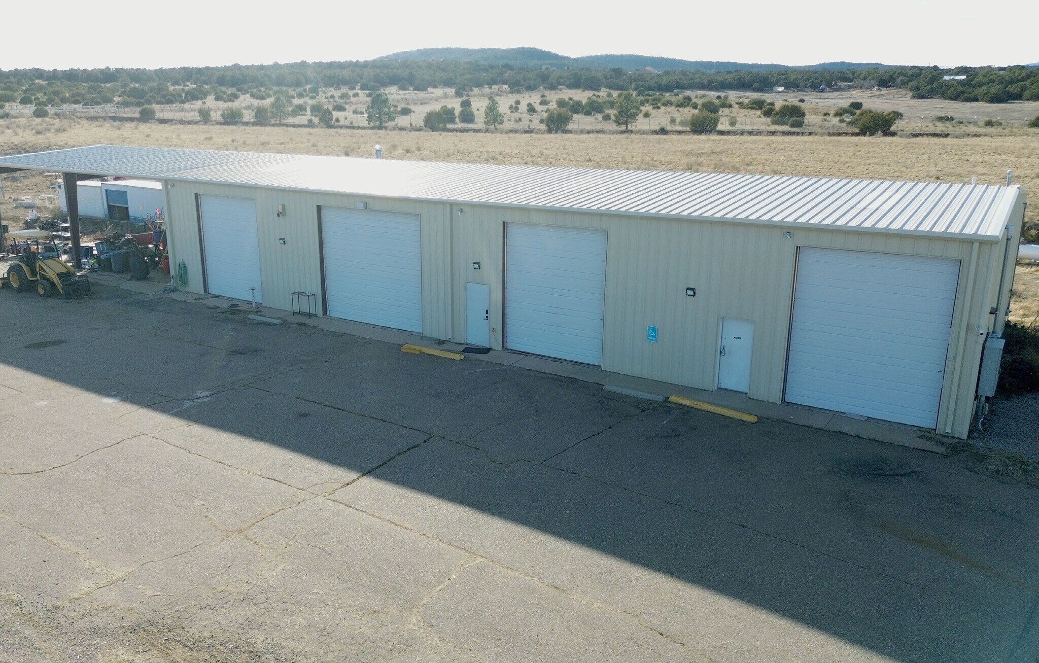 1410 Old US Highway 66, Edgewood, NM à louer Photo principale– Image 1 sur 9