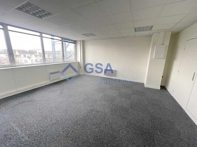 Plus de détails pour Bureau à louer