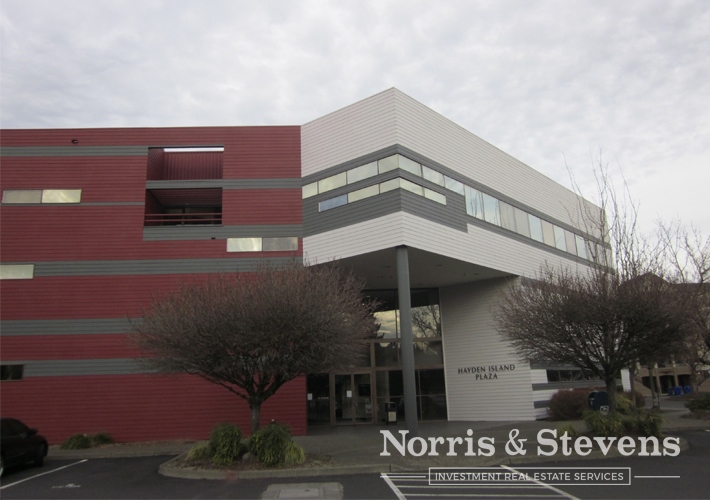 700 N Hayden Island Dr, Portland, OR à louer - Photo de l’immeuble – Image 1 sur 4