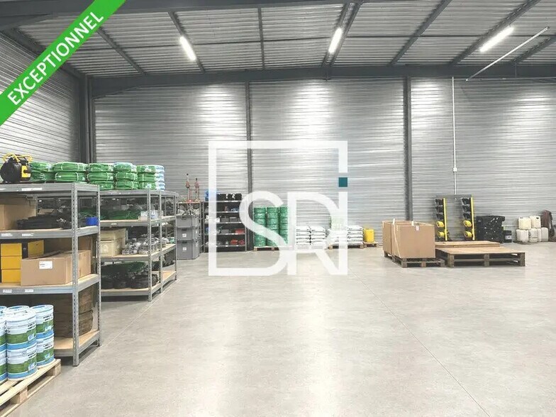Industriel/Logistique dans Lezoux à louer - Photo intérieure – Image 3 sur 12