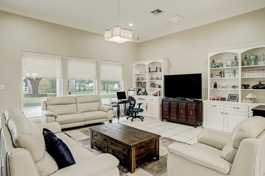 20275 Fm 2920 Rd, Tomball, TX à vendre - Photo intérieure – Image 3 sur 10