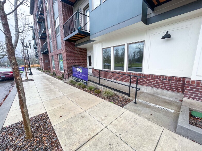 107 C Street, Independence, OR à louer - Photo de l’immeuble – Image 3 sur 49