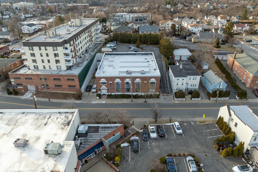 271 Main St, Eastchester, NY à louer - Aérien – Image 2 sur 9