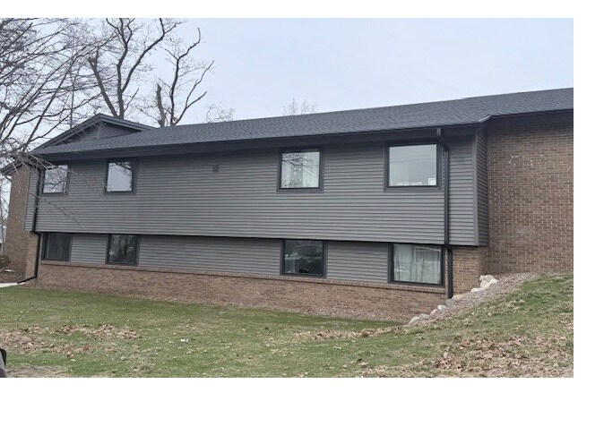 1611 W Centre Rd, Portage, MI à louer Photo principale– Image 1 sur 10