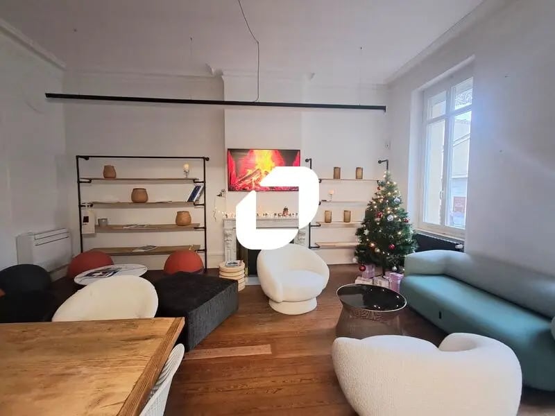 Bureau dans Bordeaux à louer Photo de l’immeuble– Image 1 sur 13