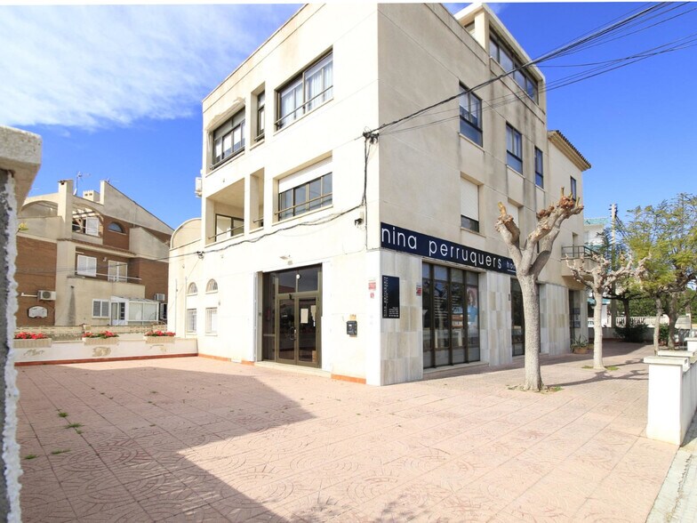 Immeuble residentiel dans Vandellòs i l'Hospitalet de l'Infant, Tarragona à vendre - Photo principale – Image 1 sur 1