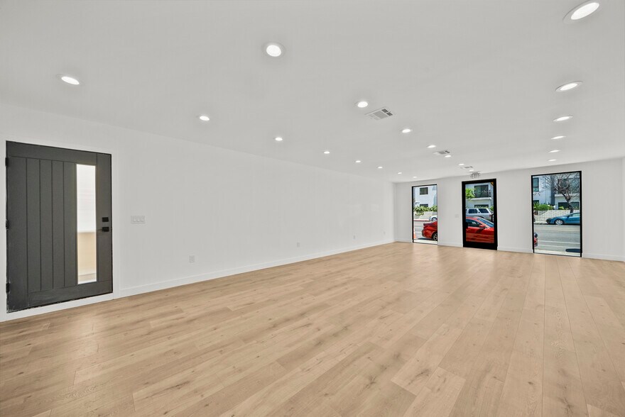11488 Burbank Blvd, North Hollywood, CA à vendre - Photo de l’immeuble – Image 3 sur 41