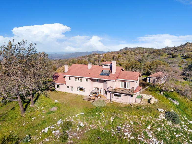 3698 Guadalupe Fire Rd, Catheys Valley, CA à vendre - Photo de l’immeuble – Image 3 sur 52