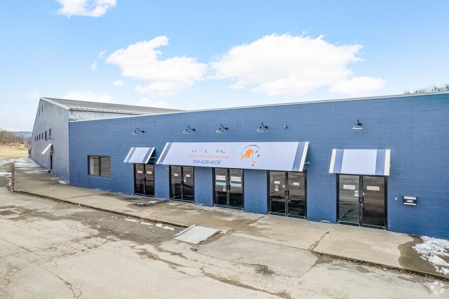 5001 W Crawford Ave, Connellsville, PA à vendre - Photo principale – Image 3 sur 30