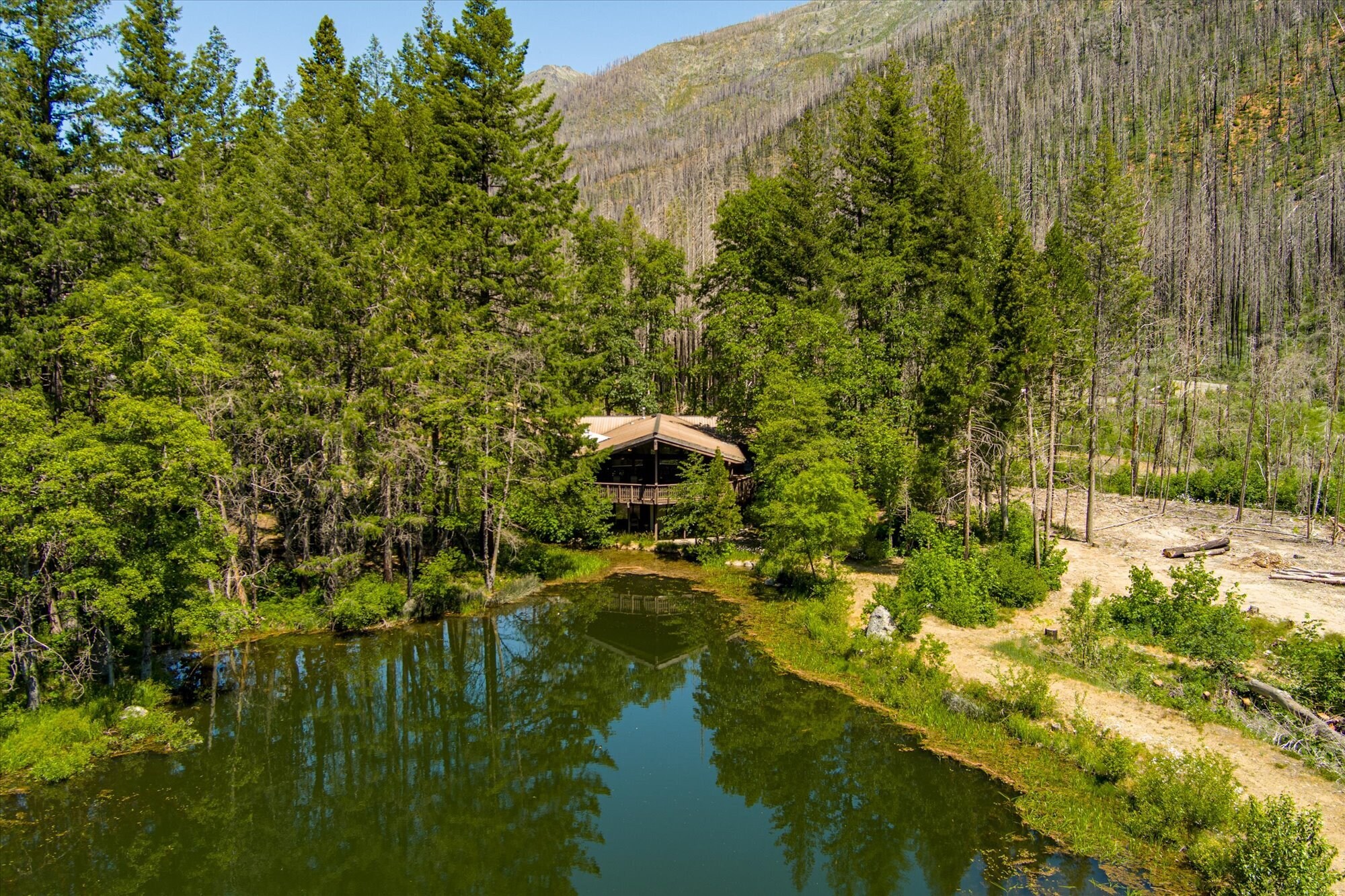 2103 Coffee Creek Rd, Trinity Center, CA à vendre Photo principale– Image 1 sur 54