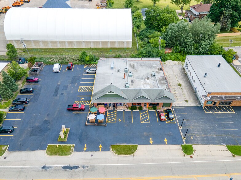 55 N Barron Blvd, Grayslake, IL à vendre - Photo de l’immeuble – Image 2 sur 13