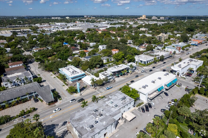6318 Biscayne Blvd, Miami, FL à louer - Photo de l’immeuble – Image 2 sur 15