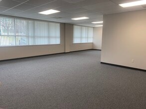 1400-1420 NW Vivion Rd, Kansas City, MO à louer Photo intérieure– Image 2 sur 7