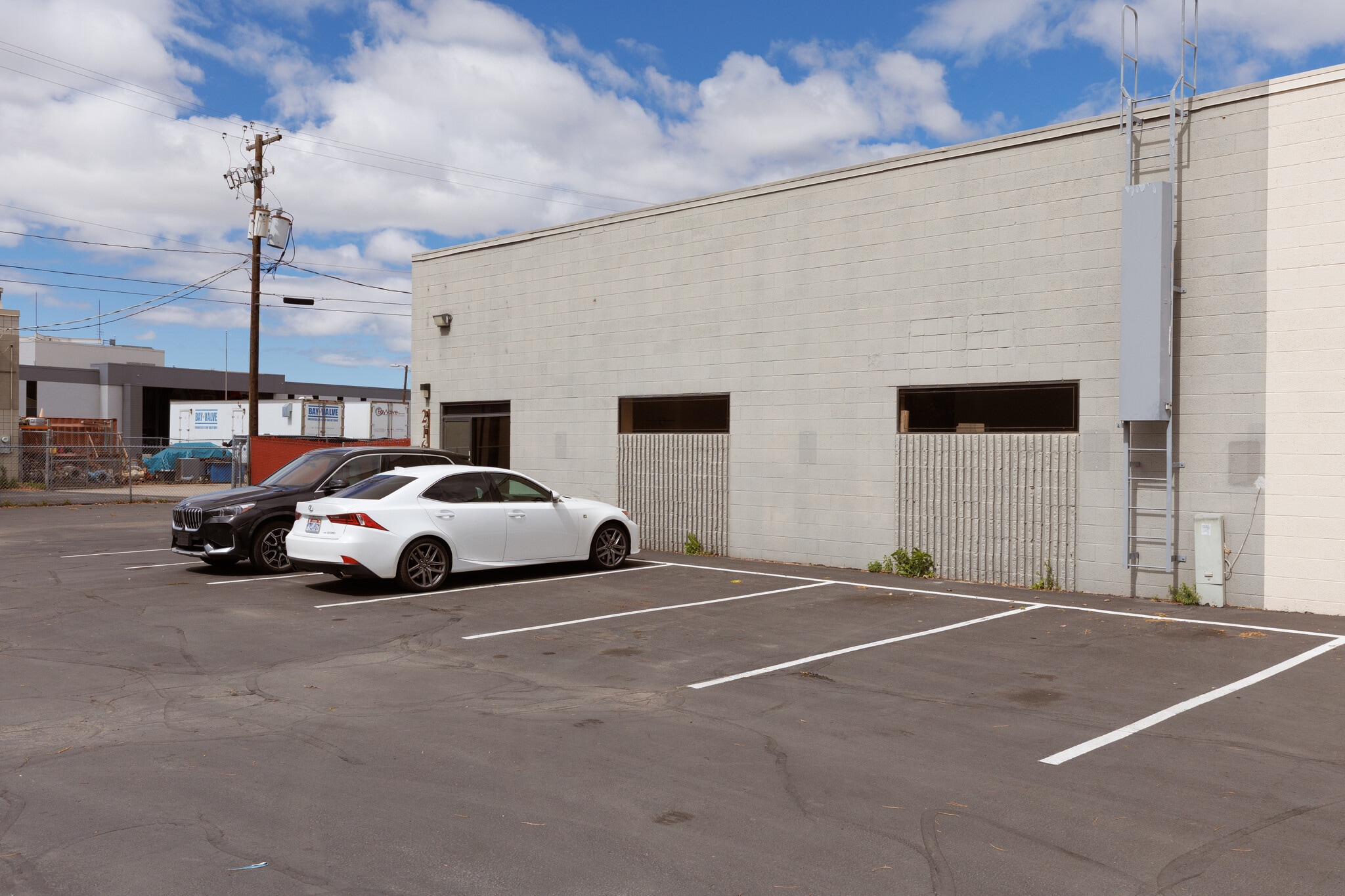 2160 W 2300 S, West Valley City, UT à louer Photo de l’immeuble– Image 1 sur 13