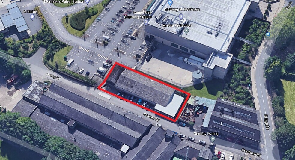 4 Century Rd, Elland à vendre - Photo principale – Image 1 sur 3