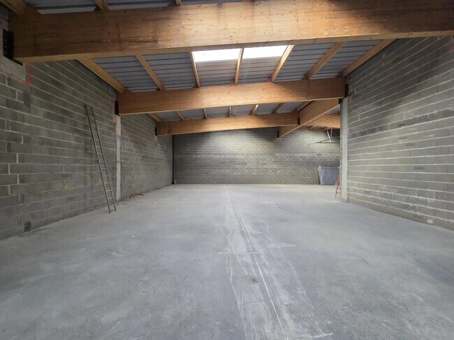 Plus de détails pour Industriel/Logistique à vendre