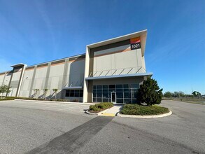 1769 W Taft Vineland Rd, Orlando, FL à louer Photo de l’immeuble– Image 1 sur 5