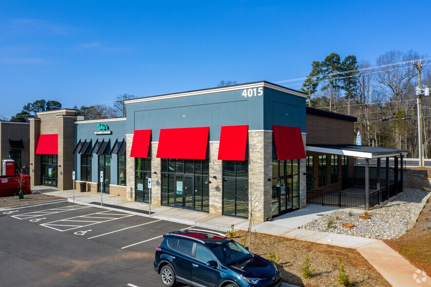 4009 Corning Pl, Charlotte, NC à louer - Photo principale – Image 1 sur 5