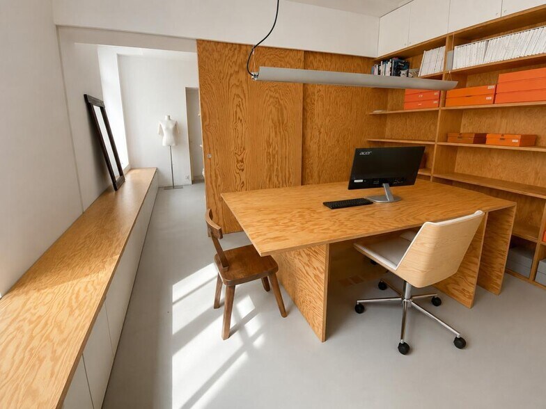 38 Rue Marguerite De Rochechouart, Paris à louer - Photo de l’immeuble – Image 2 sur 6
