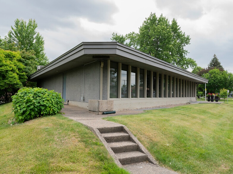 600 Rue Cardinal, Laval, QC à vendre - Photo de l’immeuble – Image 2 sur 18
