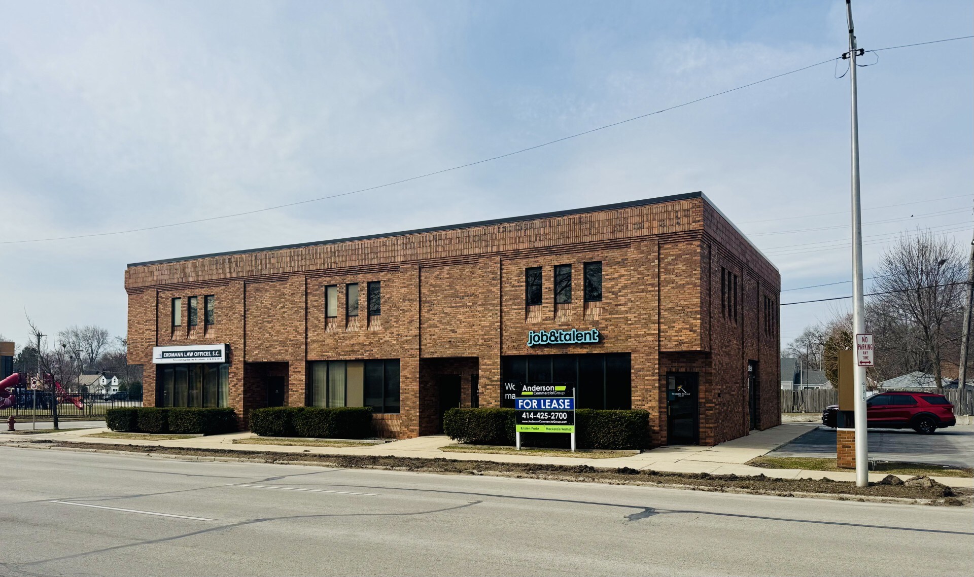 1025 S 108th St, Milwaukee, WI à louer Photo de l’immeuble– Image 1 sur 3