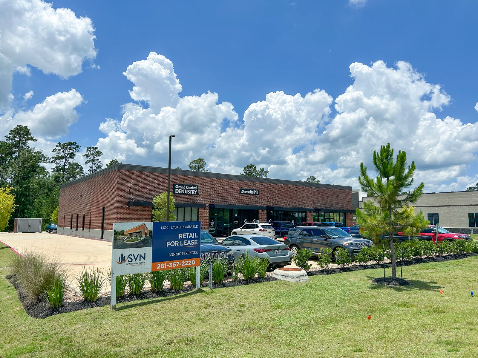 1761 S Loop 336 W, Conroe, TX à louer Photo de l’immeuble– Image 1 sur 3