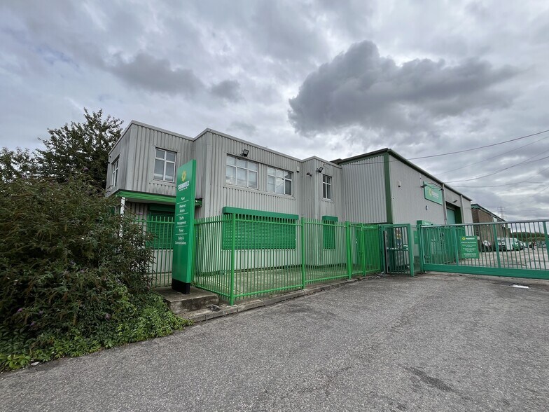 Kingsbridge Rd, Barking à louer - Photo de l’immeuble – Image 2 sur 8