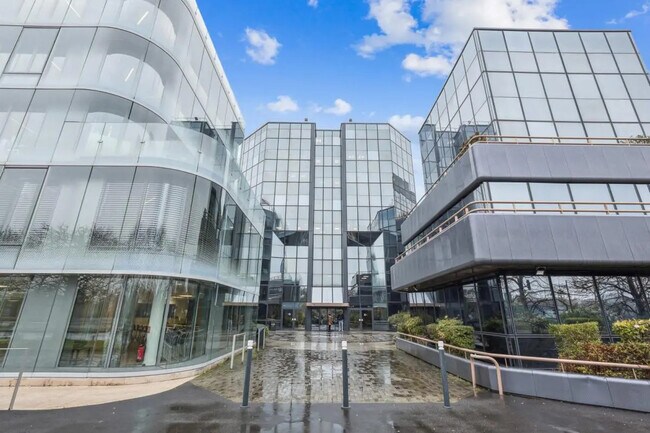 Plus de détails pour 22 Quai Gallieni, Suresnes - Bureau à louer