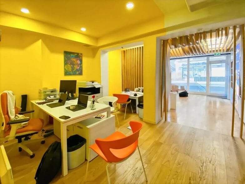 Bureau dans Paris à louer - Photo de l’immeuble – Image 1 sur 8