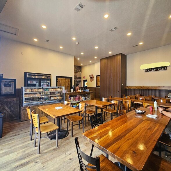 720 E Rosedale St, Tyler, TX à louer - Photo de l’immeuble – Image 2 sur 8